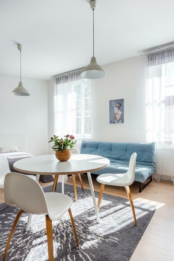 Апартаменты Bright & Cozy Studio In Old Town Вильнюс Экстерьер фото